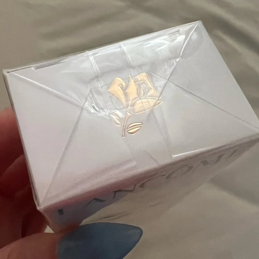 Brand new- Lancome UV Expert Aquagel Defense 50+ Sunscreen - Picture 2 of 3